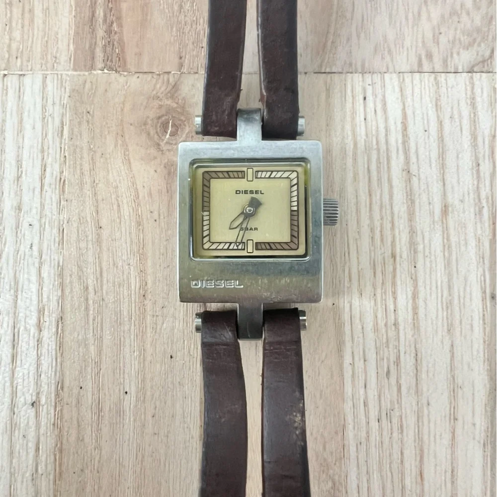 Vintage Diesel ladies rectangular silver tone brown leather watch NEW BATTERY
